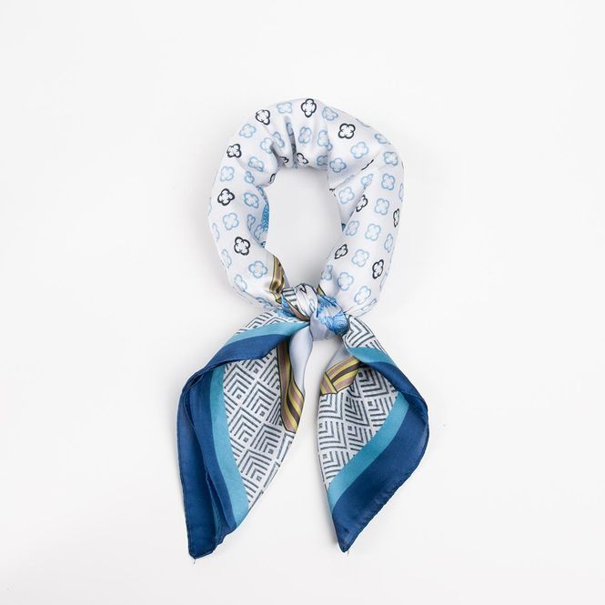 Huvudbild Liten scarf blå med kedjemönster