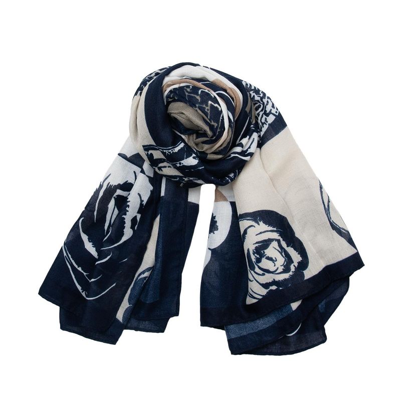 Sjal i viskos - marinblå och vit med blommor