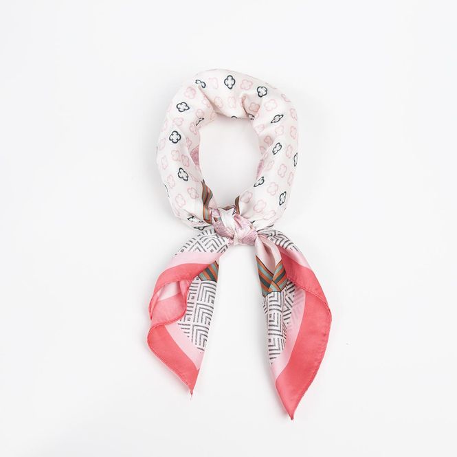 Huvudbild Liten scarf rosa med kedjemönster