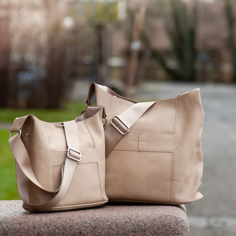 Anna stor crossbodyväska - beige