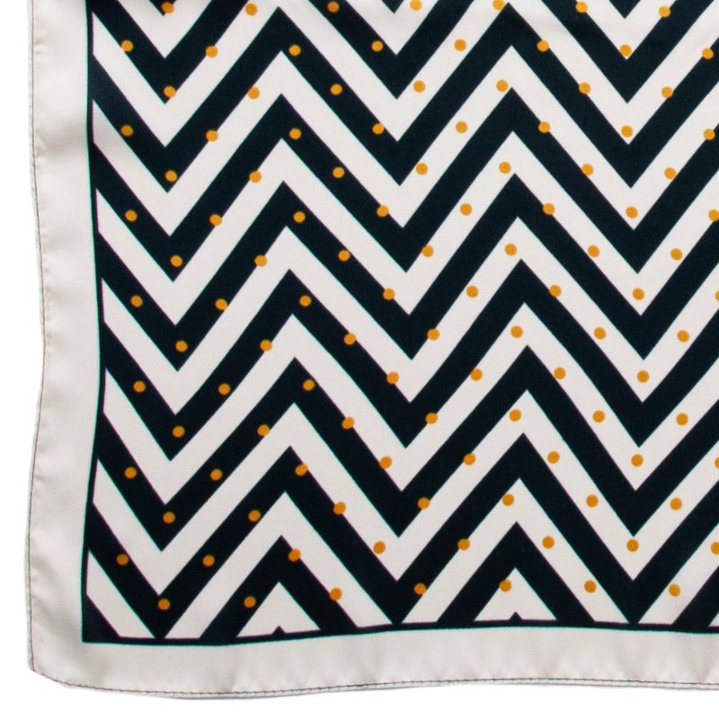 Liten halsduk med zikk zakk mönster - svart