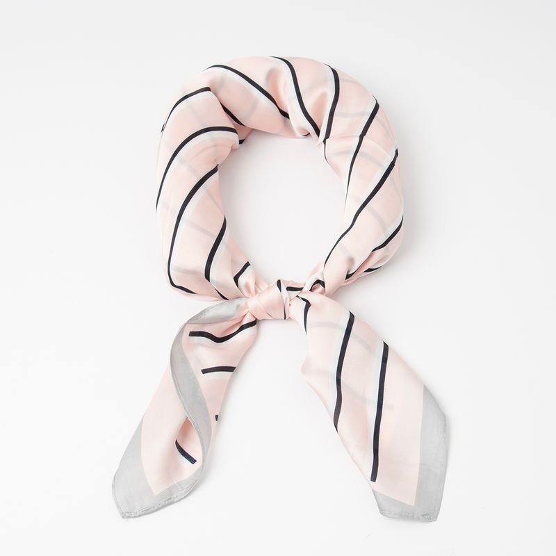 Lite skjerf med striper - lys rosa